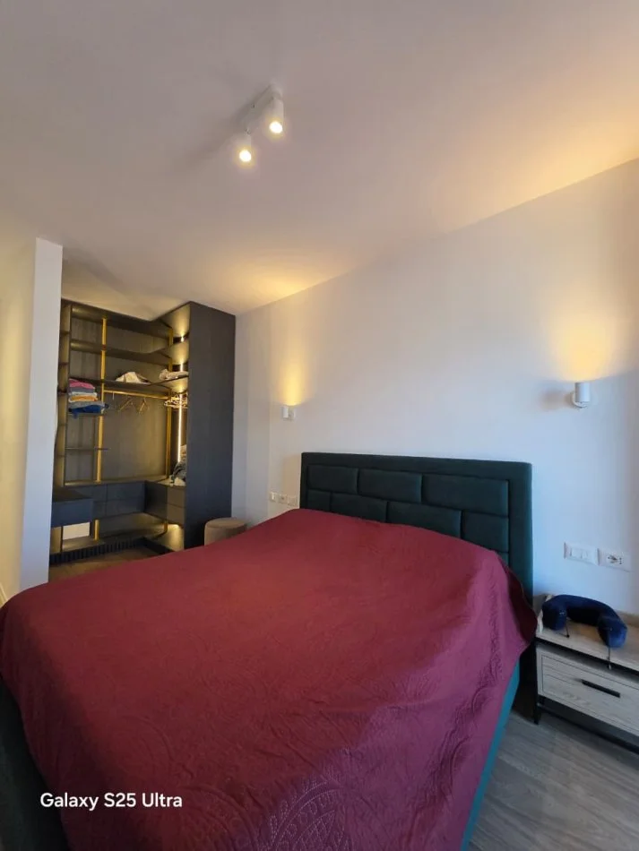 Tirane, jepet me qera apartament 1+1 , 850 € (Garden Building Residence)