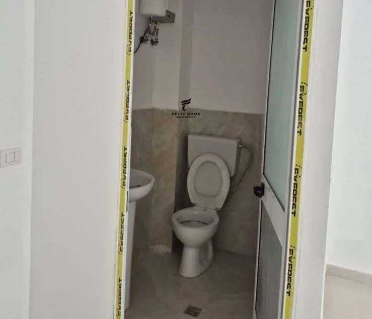 Tirane, jepet me qera dyqan Kati 0, 50 m² 500 € (BULEVARDI I RI)