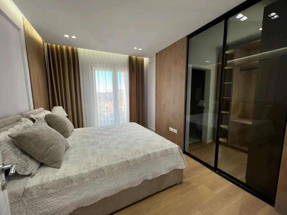 Tirane, jepet me qera apartament 2+1+Ballkon Kati 5, 106 m² 800 € (Rruga Jordan Misja)