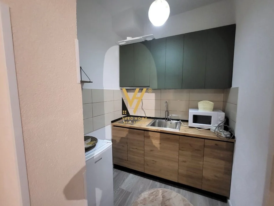 Tirane, jepet me qera apartament 1+1+Ballkon Kati 1, 55 m² 530 € (RRUGA FORTUZI)