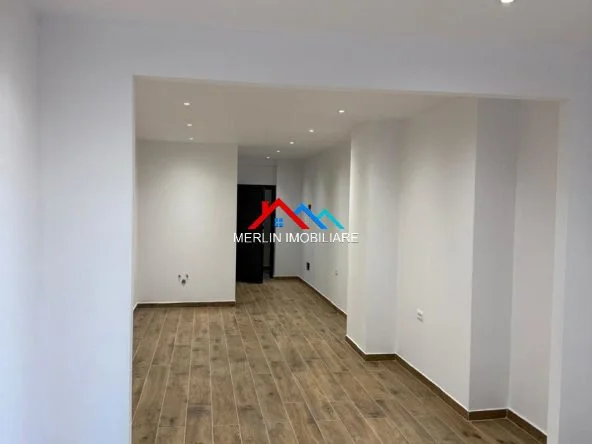 Tirane, jepet me qera zyre Kati 2, 60 m² 800 € (RRUGA JORDAN MISJA)