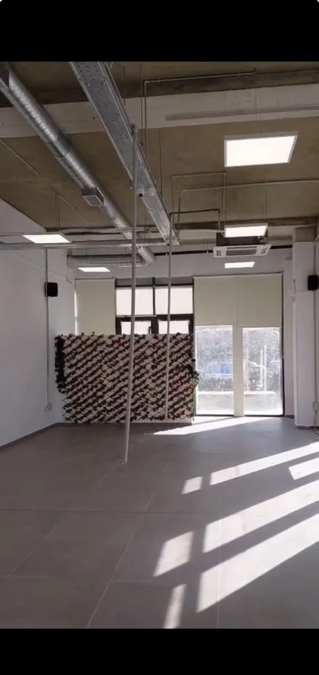 Tirane, jepet me qera zyre Kati 1, 289 m² 4.700 € (ZOGU I ZI)