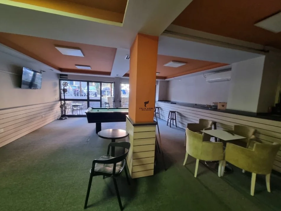 Tirane, shitet dyqan Kati -1, 74 m² 135.000 € (PAZARI I RI)