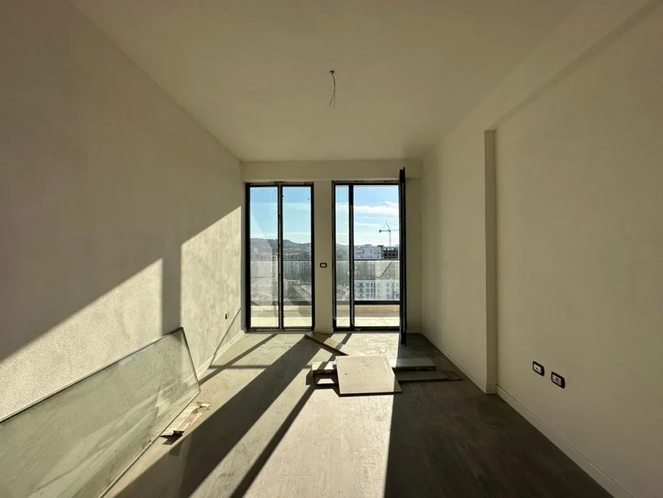 Tirane, shitet apartament 2+1 Kati 11, 123 m² 185.000 € (Fusha e Aviacionit)