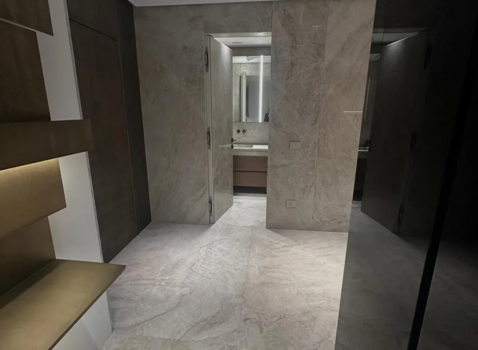 Tirane, shitet apartament 2+1 Kati 6, 212 m² 