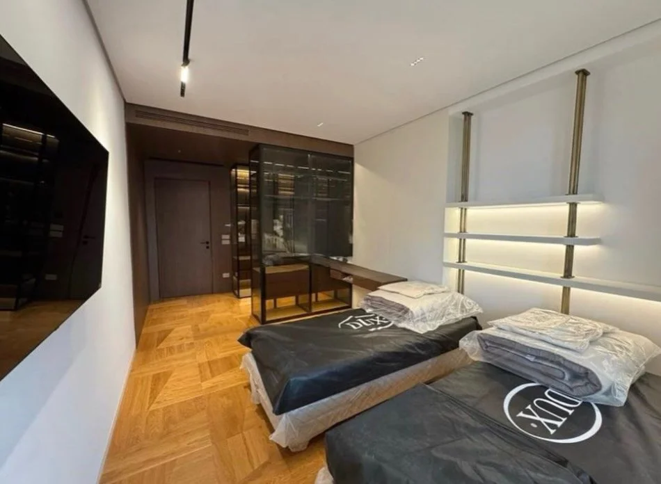 Tirane, shitet apartament 2+1 Kati 6, 212 m² 