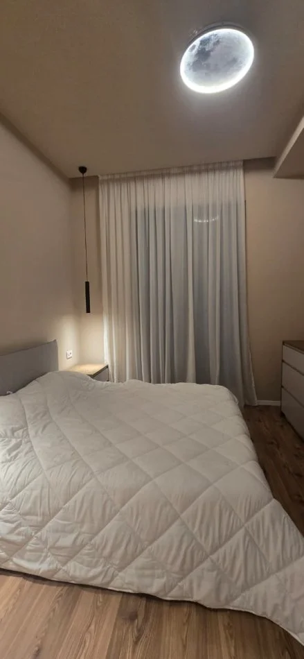 Tirane, jepet me qera apartament 2+1 Kati 6, 126 m² 1.200 € 