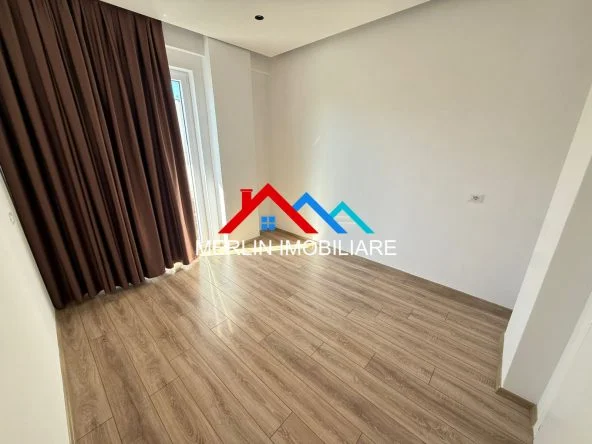 Tirane, jepet me qera zyre Kati 7, 110 m² 900 € (RRUGA VIKTOR EFTIMIU,VASIL SHANTO)
