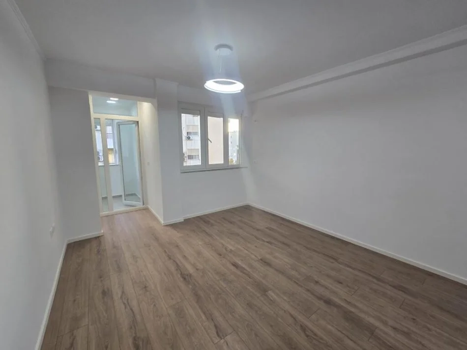 Tirane, shitet apartament 1+1 Kati 7, 54 m² 115.000 € (Don Bosko)
