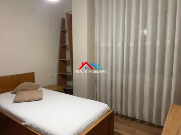 Tirane, jepet me qera apartament 2+1+Ballkon Kati 6, 108 m² 622 € (BULEVARDI I RI)