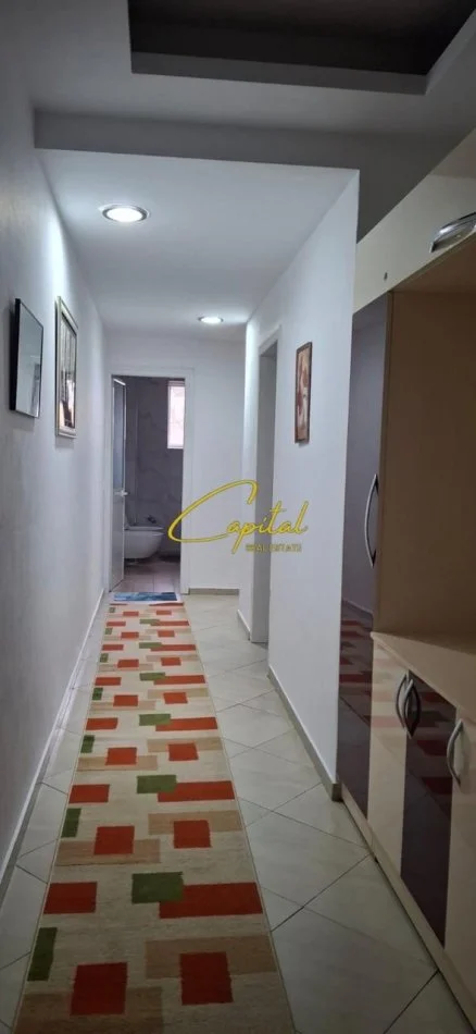 Tirane, jepet me qera apartament 2+1 Kati 3, 100 m² 650 € (VILAT AMERIKANE)