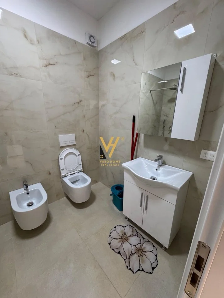 Tirane, jepet me qera apartament 1+1+Ballkon Kati 4, 76 m² 520 € (ISH SHESHI SHQIPONJA)