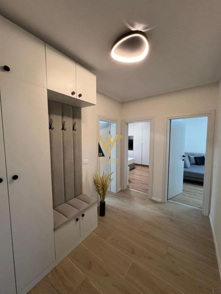 Tirane, jepet me qera apartament 2+1+Ballkon Kati 3, 75 m² 770 € (STADIUMI DINAMO)