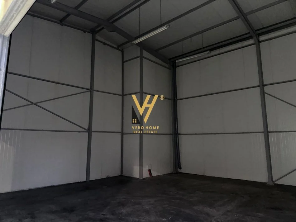 Tirane, jepet me qera magazine Kati 0, 140 m² 700 € (KASHAR)