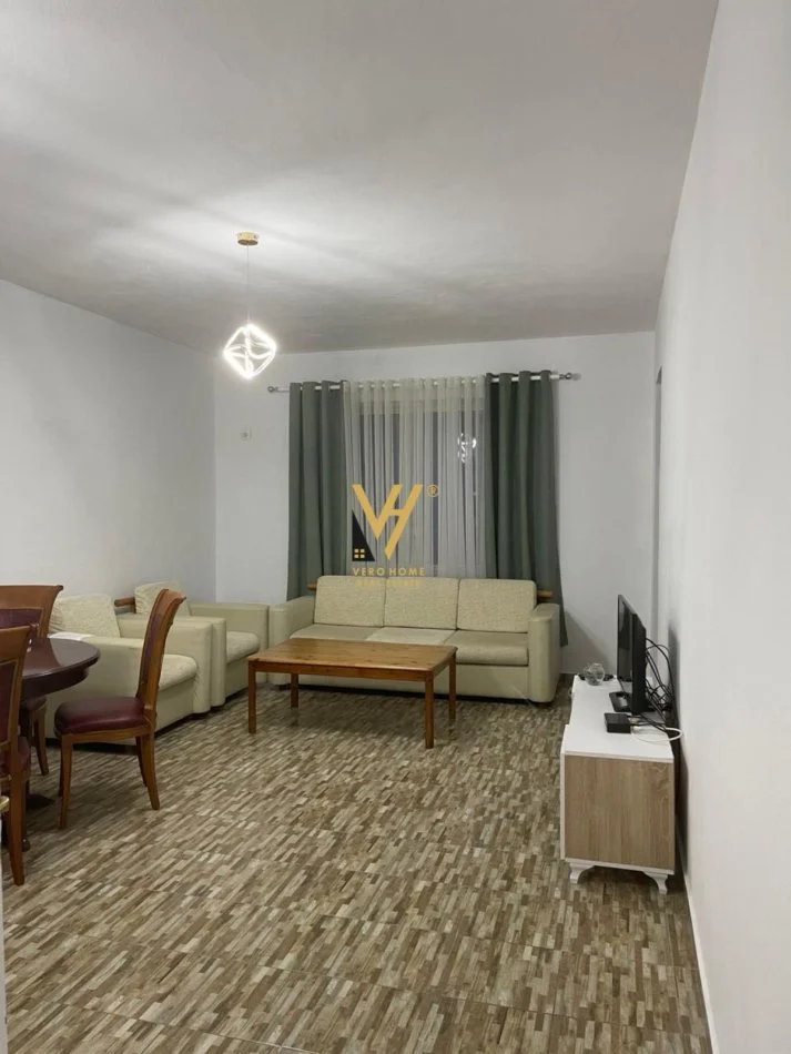 Tirane, jepet me qera apartament 1+1+Ballkon Kati 3, 72 m² 450 € (ASTIR)