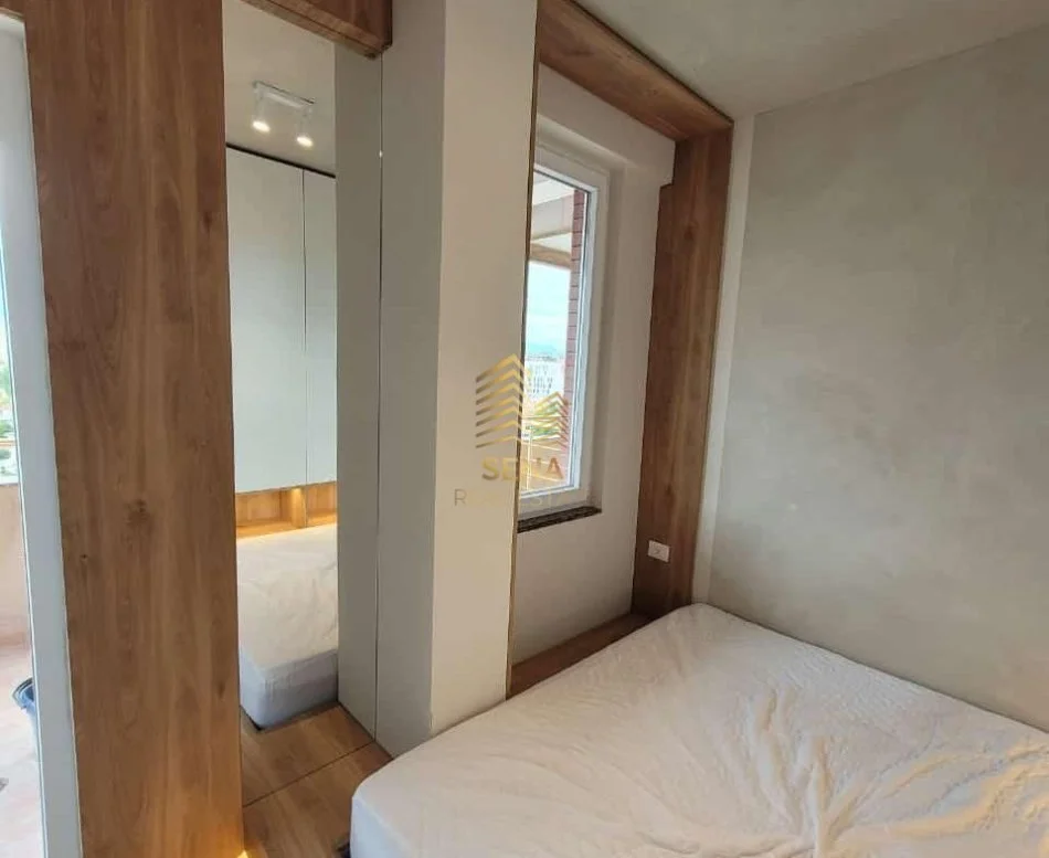 Tirane, jepet me qera apartament 1+1 Kati 7, 55 m² 550 € (Astir, prane Granda Hotel)