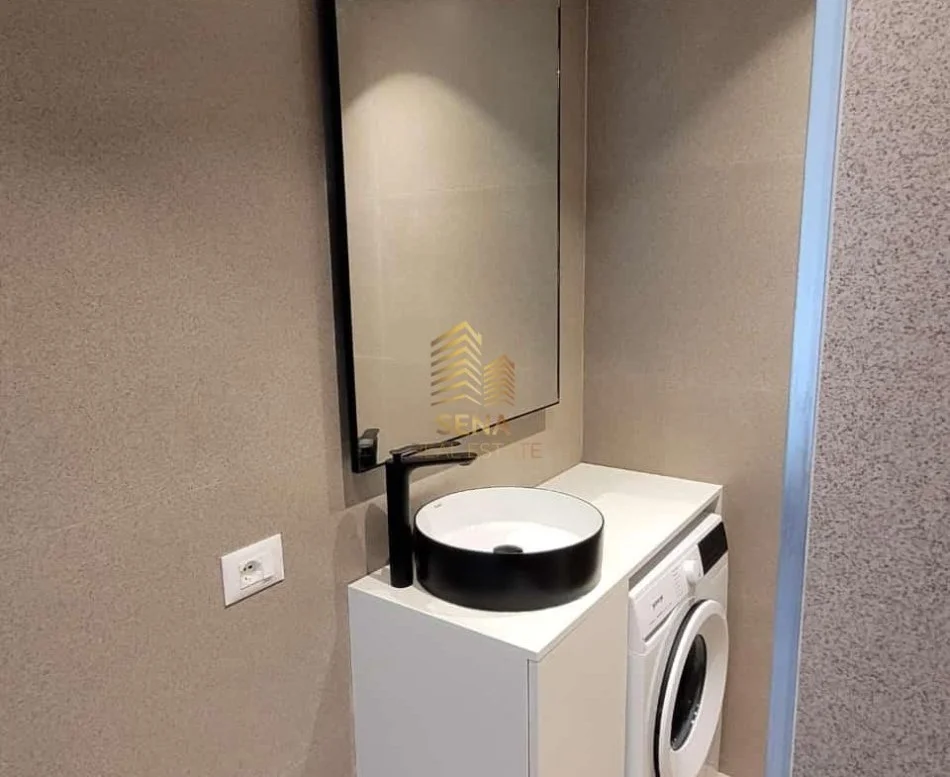 Tirane, jepet me qera apartament 1+1 Kati 7, 55 m² 550 € (Astir, prane Granda Hotel)