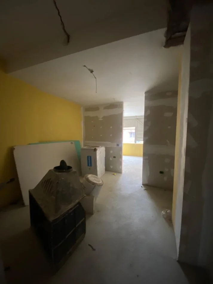 Tirane, jepet me qera apartament 3+1 Kati 2, 100 m² (21 Dhjetori)