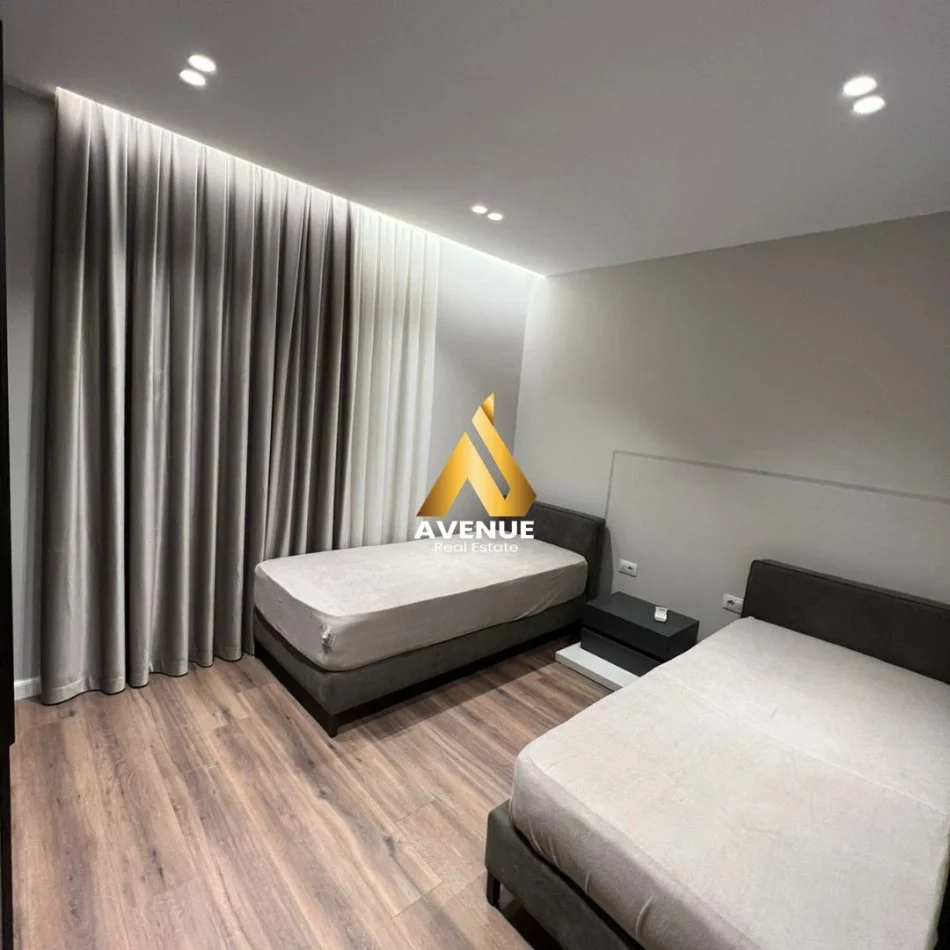 Tirane, jepet me qera apartament 2+1 Kati 7, 84 m² 700 € Fusha e Aviacionit Tirane