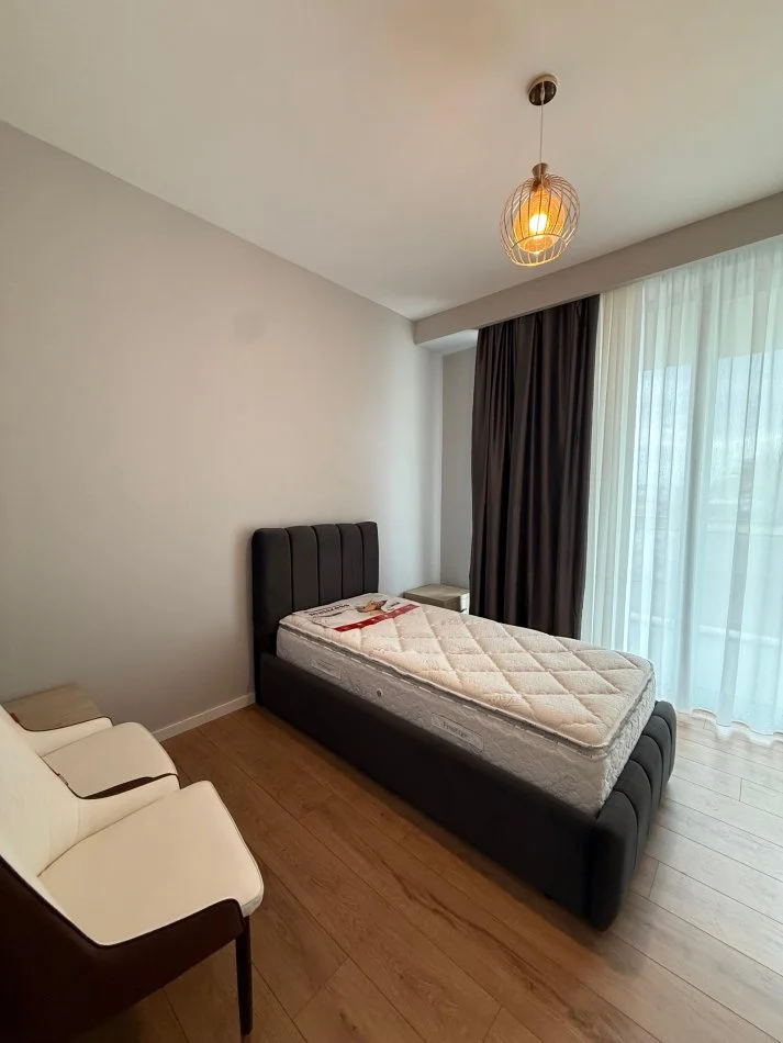 Tirane, jepet me qera apartament 2+1+Ballkon Kati 4, 104 m² 1.100 € (Golden Tower Residence, Mine Peza)