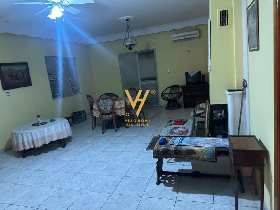 Tirane, jepet me qera Vile 3 Katshe Kati 0, 723 m² 5.000 € (SELITE)