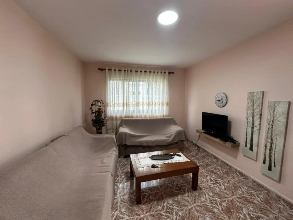 Durres, shitet shtepi 3+1 Kati 1, 95 m² 130.000 € (shijak,4-rruget)