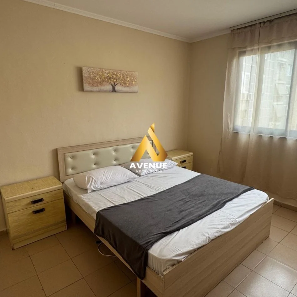 Tirane, jepet me qera apartament 2+1 Kati 3, 75 m² 550 € (Rruga Jakov Xoxa)