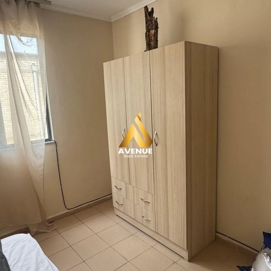 Tirane, jepet me qera apartament 2+1 Kati 3, 75 m² 550 € (Rruga Jakov Xoxa)