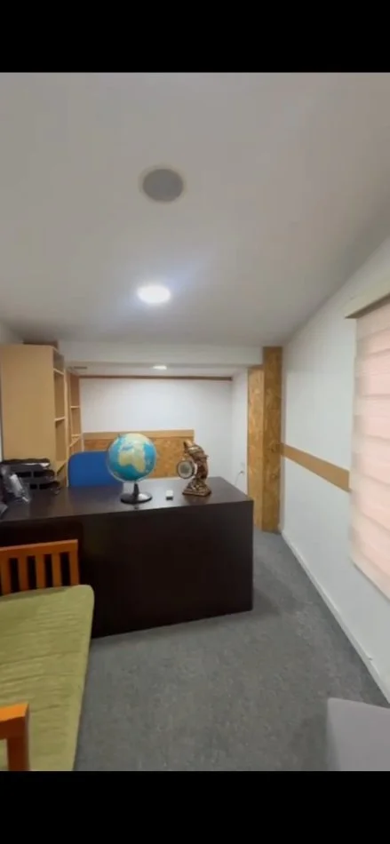 Tirane, jepet me qera zyre Kati 2, 160 m² 1.400 € (MYSLYM SHYRI)