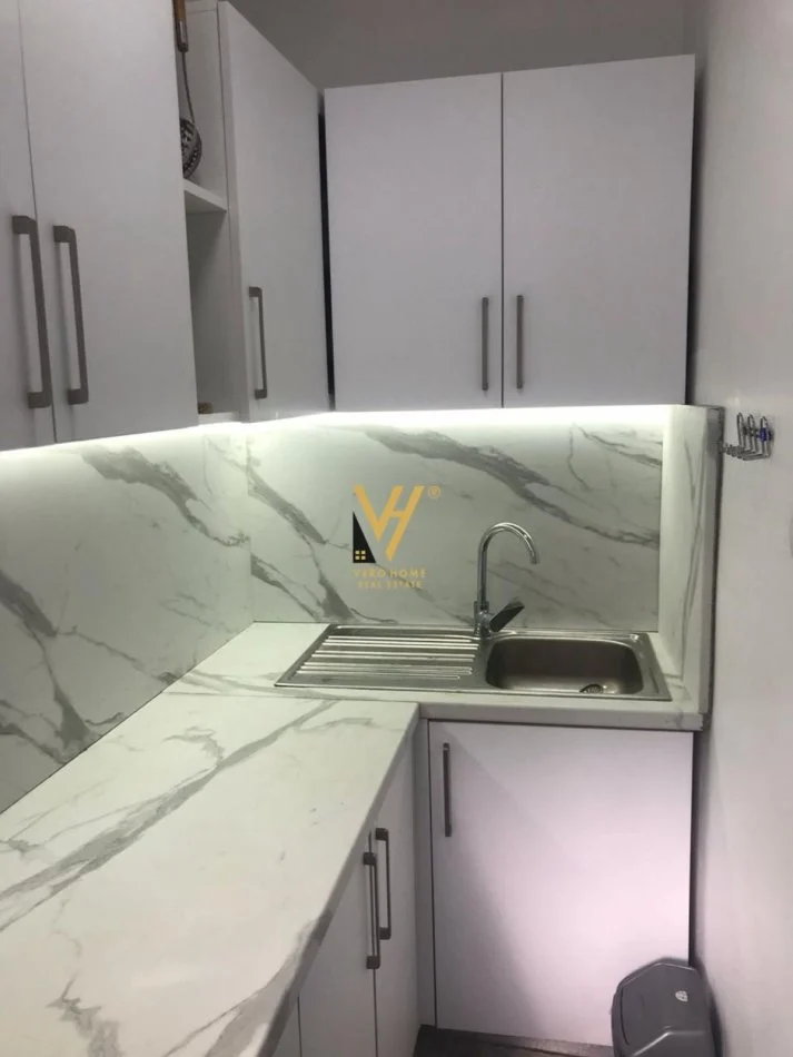 Tirane, jepet me qera apartament 2+1+Ballkon Kati 4, 80 m² 570 € (RRUGA E DIBRES)