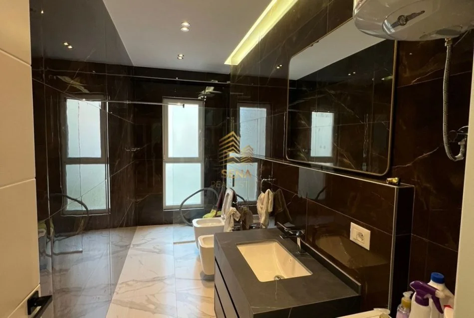 Tirane, jepet me qera apartament 1+1+Ballkon Kati 2, 68 m² 750 € (AURA Kompleks, rruga Dritan Hoxha)