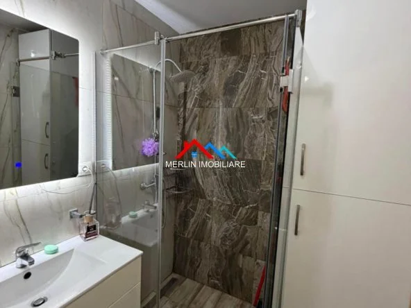 Tirane, jepet me qera apartament 2+1+Ballkon Kati 2, 90 m² 700 € (RRUGA SHYQYRI BRARI,KOPSHTI ZOOLOGJIK)