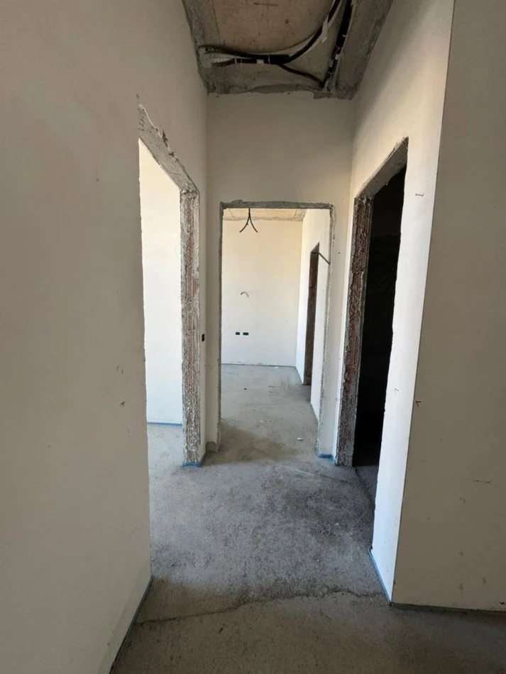 Tirane, shitet apartament 2+1 Kati 0, 100 m² 