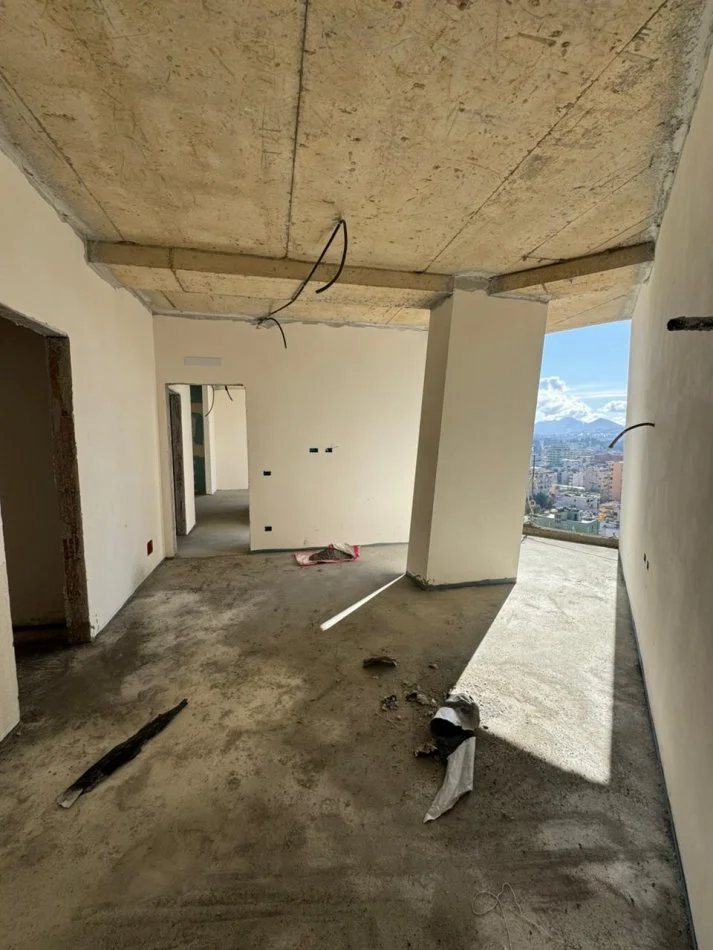 Tirane, shitet apartament 2+1 Kati 0, 100 m² 