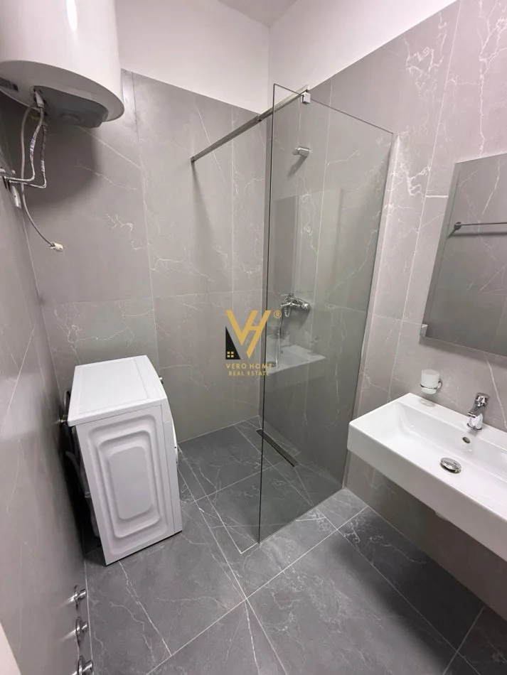 Tirane, jepet me qera apartament 1+1+Ballkon Kati 4, 70 m² 520 € (5 MAJI)