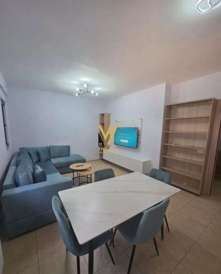 Tirane, jepet me qera apartament 1+1+Ballkon Kati 2, 68 m² 520 € (5 MAJI)