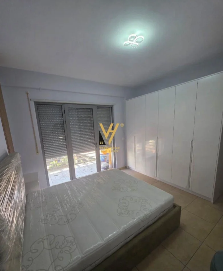 Tirane, jepet me qera apartament 1+1+Ballkon Kati 2, 68 m² 520 € (5 MAJI)