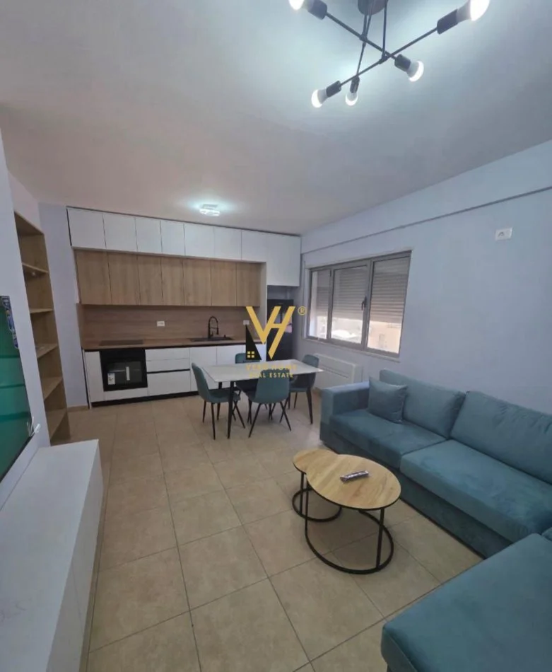 Tirane, jepet me qera apartament 1+1+Ballkon Kati 2, 68 m² 520 € (5 MAJI)