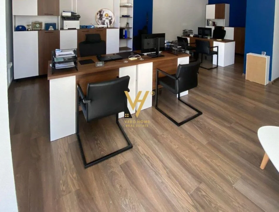 Tirane, jepet me qera dyqan Kati 0, 50 m² 770 € (RRUGA NDRE MJEDA)