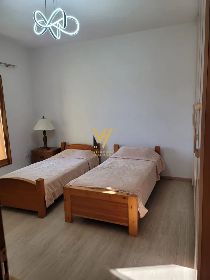 Tirane, jepet me qera apartament 2+1+Ballkon Kati 0, 145 m² 820 € (SAUK)