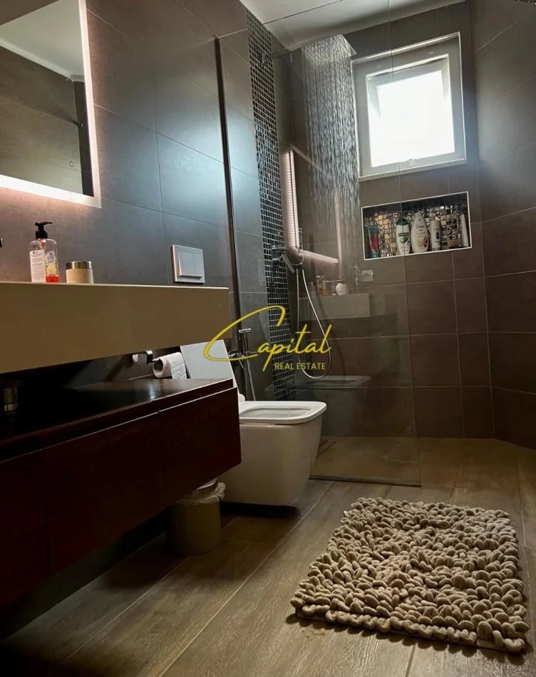 Tirane, jepet me qera apartament 2+1 Kati 2, 70 m² 1.500 € (QENDER)