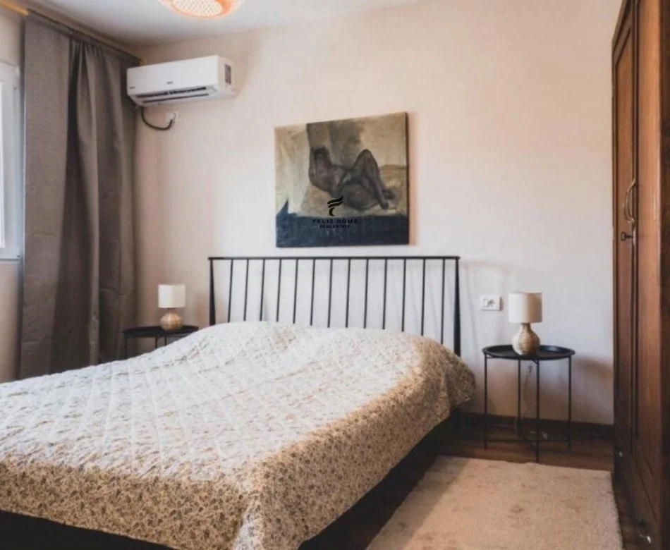 Tirane, jepet me qera apartament 1+1+Ballkon Kati 4, 60 m² 650 € (MINE PEZA)