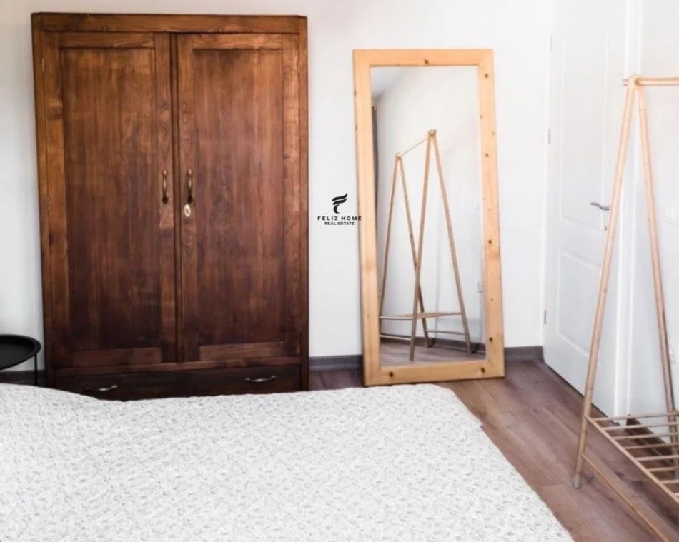 Tirane, jepet me qera apartament 1+1+Ballkon Kati 4, 60 m² 650 € (MINE PEZA)