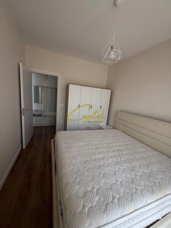 Tirane, jepet me qera apartament 1+1 Kati 2, 70 m² 550 € (5 MAJI)