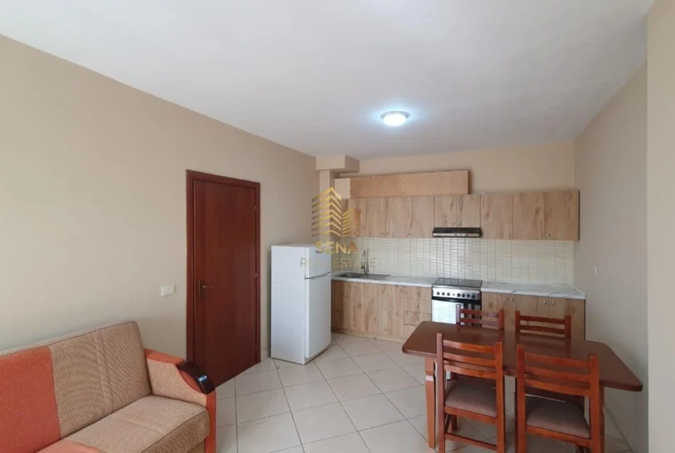 Tirane, jepet me qera apartament 2+1+Ballkon Kati 5, 94 m² 500 € (Oxhaku)