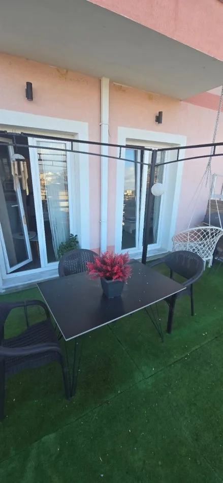 Tirane, jepet me qera apartament 1+1+Ballkon Kati 0, 50 m² 300 € (NIKOLLE MEKJASHI)