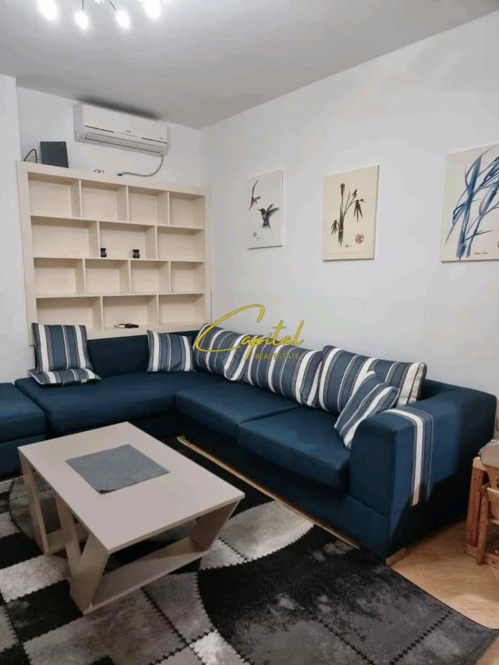 Tirane, jepet me qera apartament 1+1 Kati 5, 63 m² 400 € (YZBERISHT)