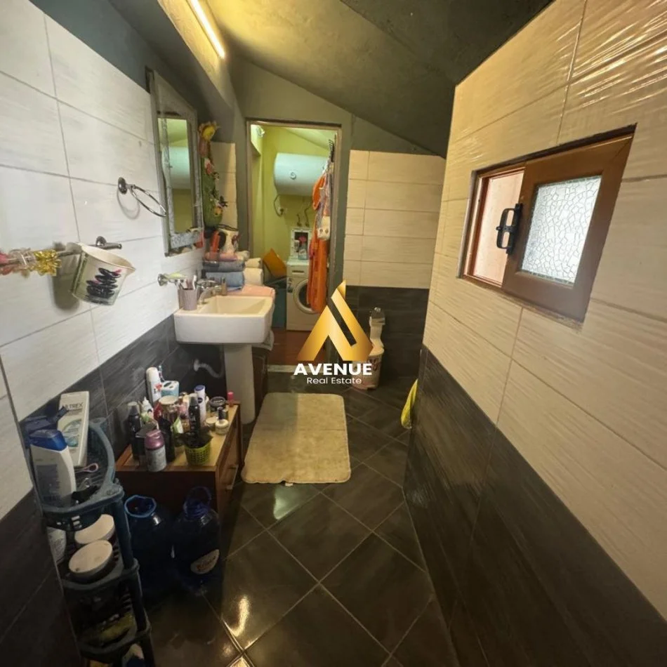 Tirane, shitet apartament 1+1+Aneks+Ballkon Kati 5, 86 m² 217.300 € (Rruga Vaso Pasha) Bllok