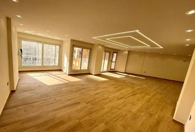 Tirane, jepet me qera zyre Kati 2, 120 m² 800 € (DON BOSKO)