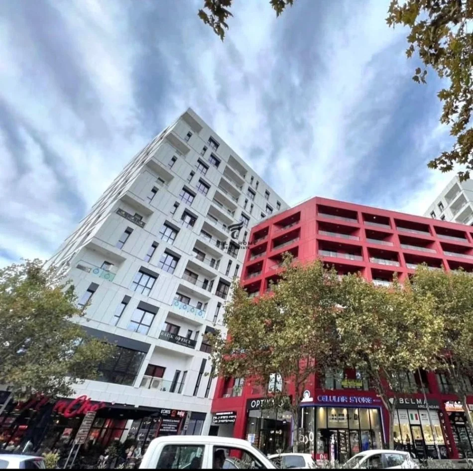 Tirane, shitet apartament 2+1 Kati 1, 113 m² 250.000 € (FARMACIA 10)